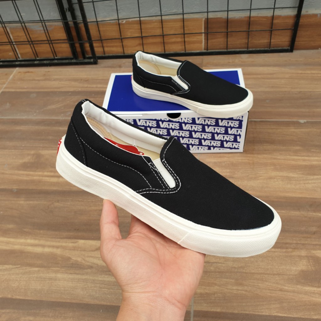 Giày  lười slip on đen nam nữ full box đủ size