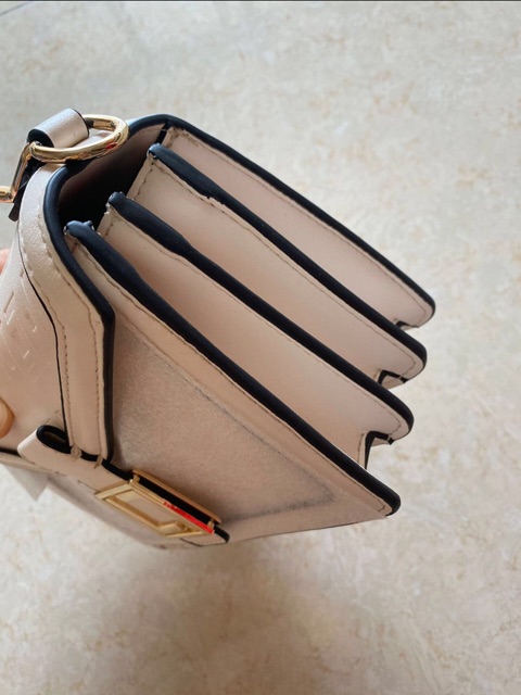 𝐓𝐮́𝐢 𝐋𝐲𝐧 cặp