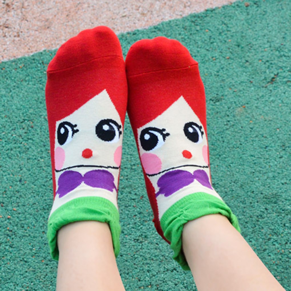Vớ cao quá mắt cá chân hình cô gái