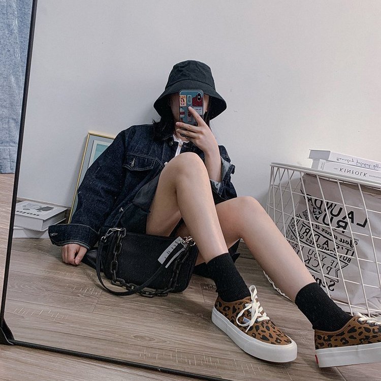 Giày thể thao vải bạt họa tiết da báo sành điệu cho nữ | BigBuy360 - bigbuy360.vn