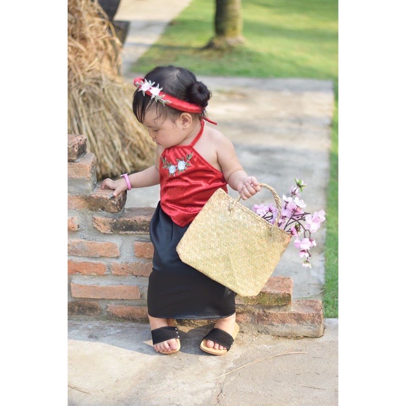 Bộ Yếm Đào Đỏ Bé Gái