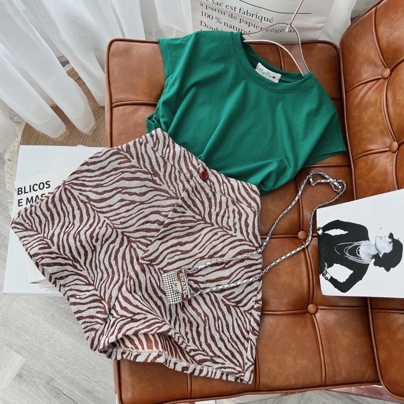 SET ÁO XANH TANKTOP + QUẦN SHORT HOẠ TIẾT SỌC VẰN (TH)