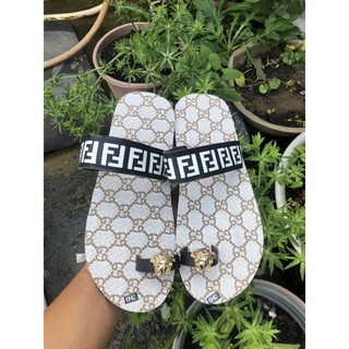 Sandal chip chip
