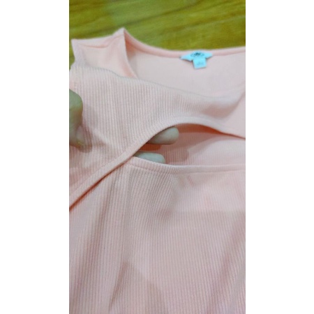 Áo thun nữ Guess sexy VNXK dư xịn