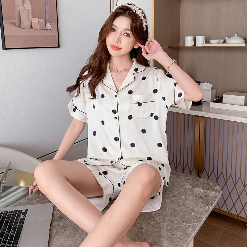 Bộ Đồ Ngủ Tay Ngắn Bằng Lụa Mát Họa Tiết Chấm Bi Thời Trang Mùa Hè Hàng Mới 2022 Dành Cho Bạn Nữ