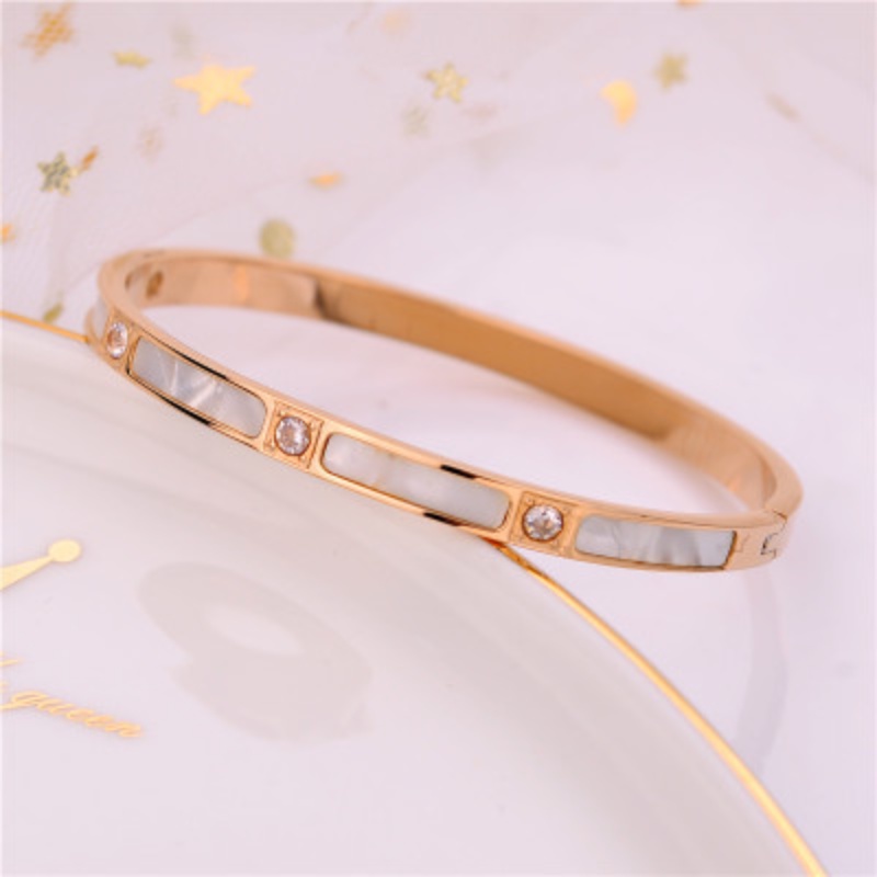 Vòng Tay Vỏ Sò Trắng Bằng Thép Titan Không Phai Màu Thời Trang Cho Nữ