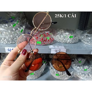 kích thời trang, đen tròn- thầy bói