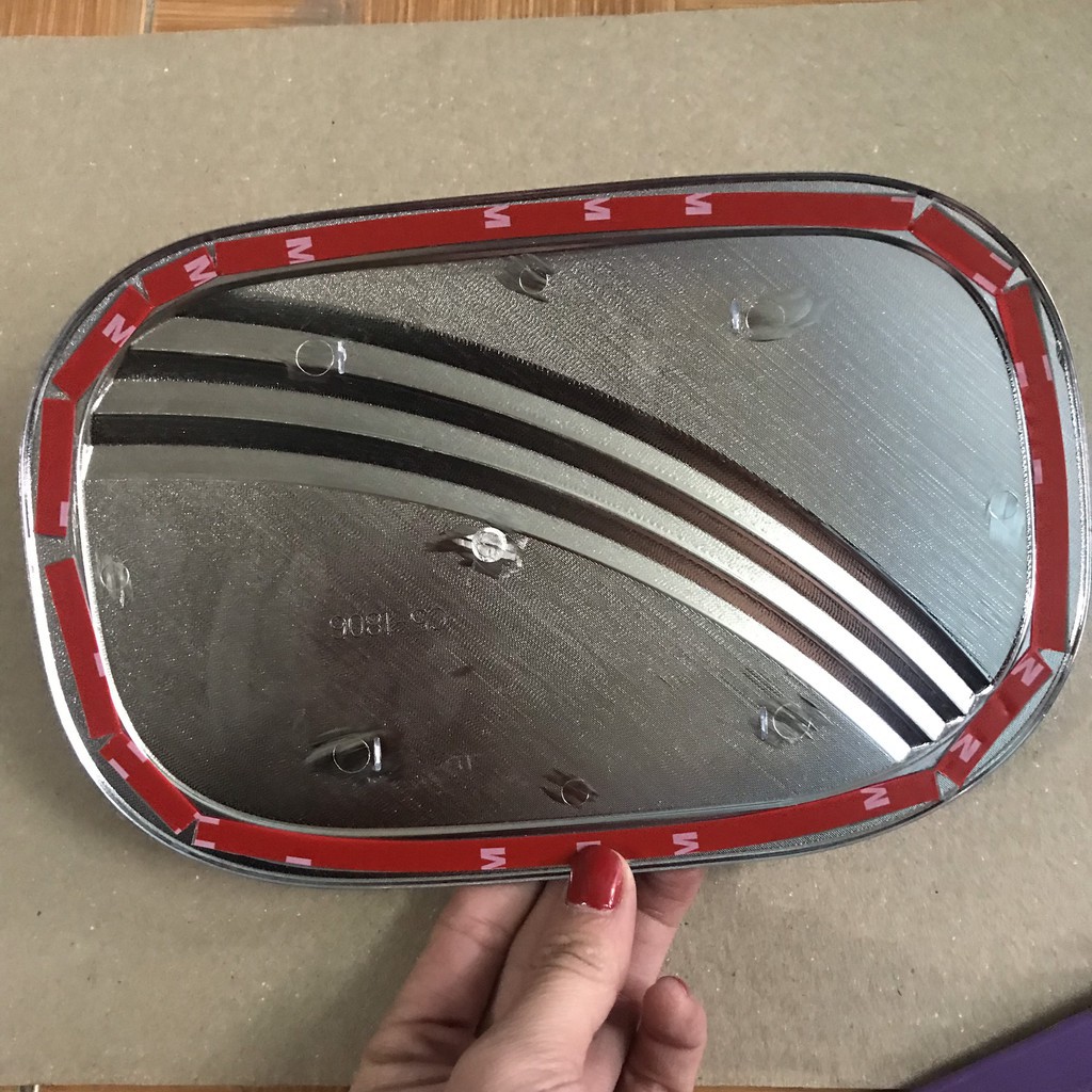 Ốp Nắp Xăng Xe Mazda CX5, CX-5 2018 2019 2020 2021 mẫu mạ crom và mẫu carbon