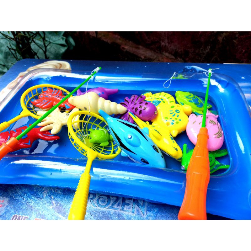 Đồ chơi câu cá nam châm trên cạn và dưới nước gồm phao 2 cần câu cá ,cá nhựa phát sáng, 2 vợt bắt cá, Đồ chơi trẻ em