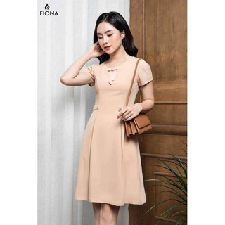 váy kem và hồng size s