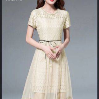 Đầm ren xòe phối tùng lưới