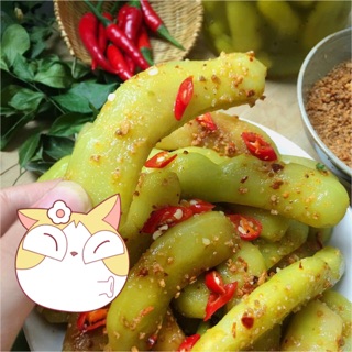KH Hoang Vy me ngâm