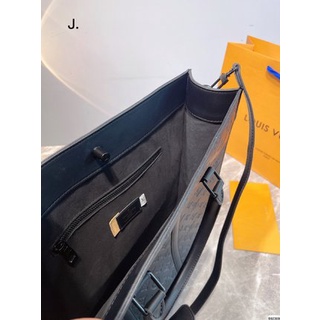 LOUIS VUITTON Túi Đeo Vai Thể Thao In Logo LV Sang Trọng Thời Trang Cho Nữ