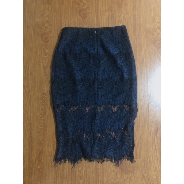 Chân váy ren Tinfour