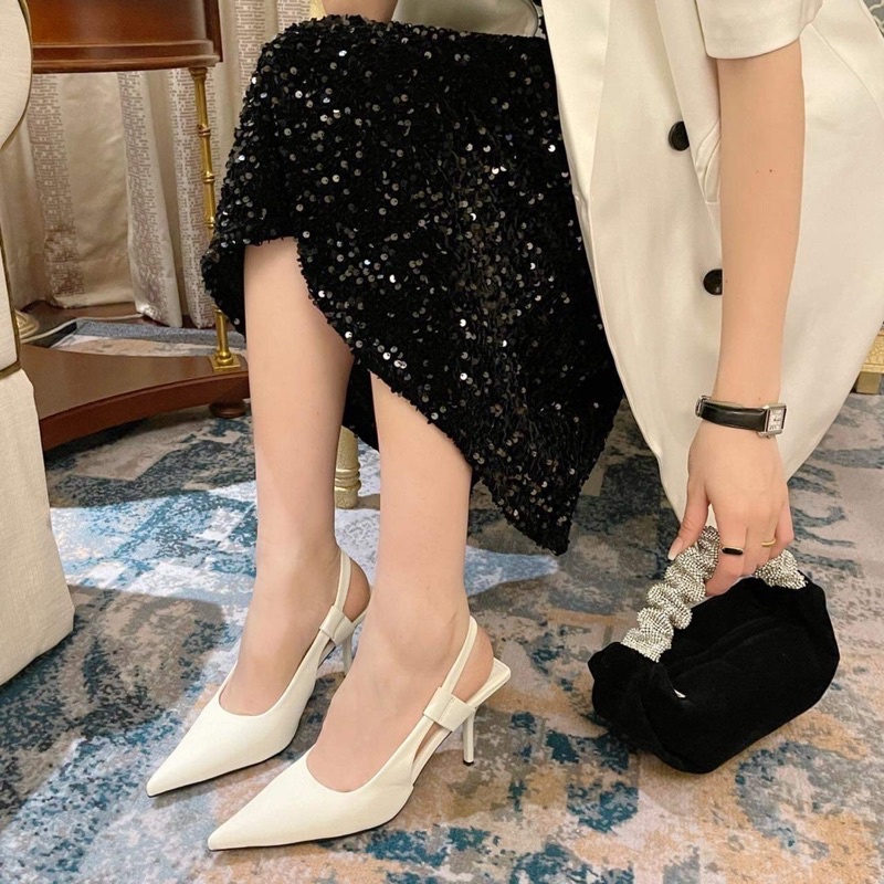 Sandal mũi nhọn trơn