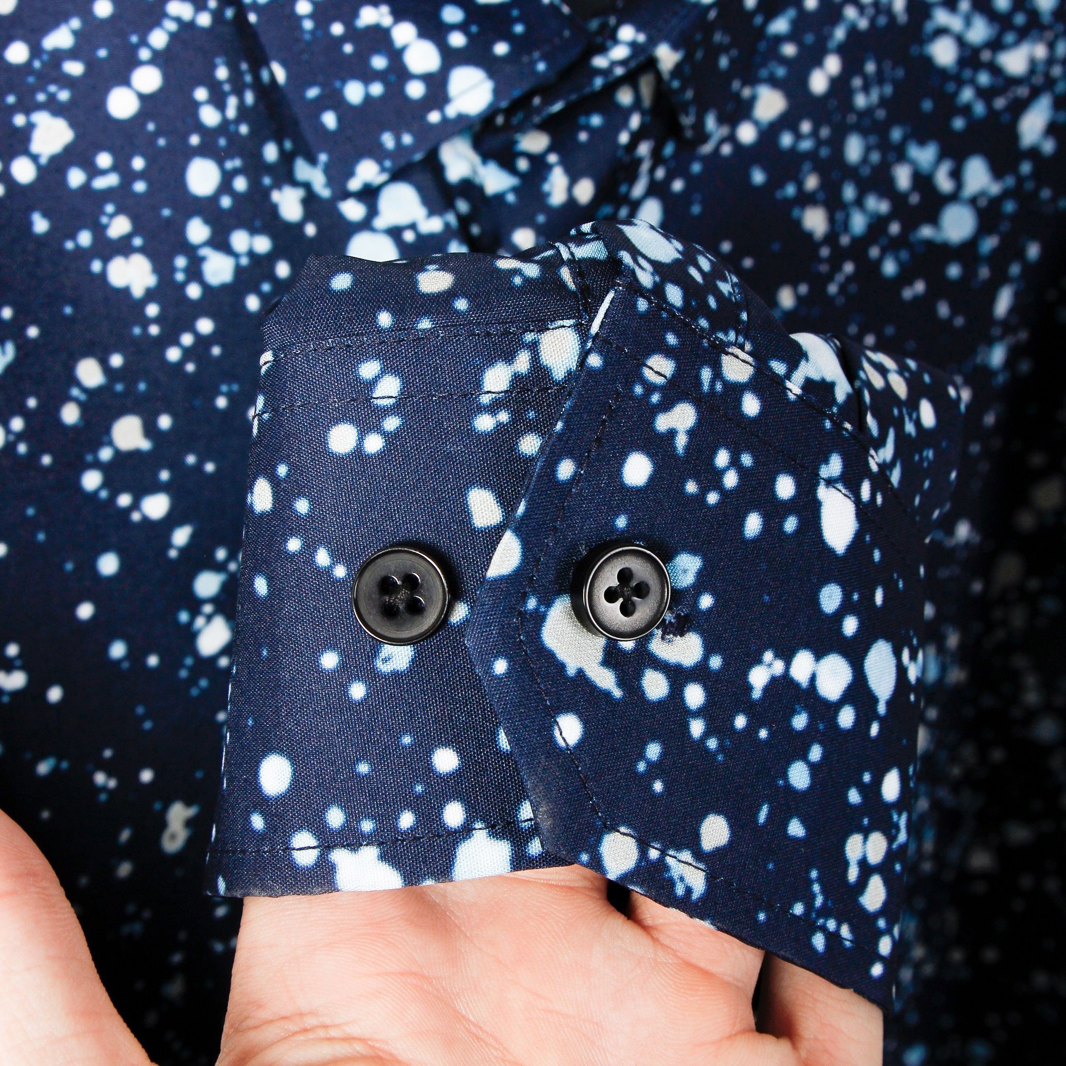 Áo sơ mi nam họa tiết dài tay Galvin dáng ôm sơ cổ bẻ vải lụa thái chống nhăn chống xù SMGV123 - Leo Vatino | BigBuy360 - bigbuy360.vn