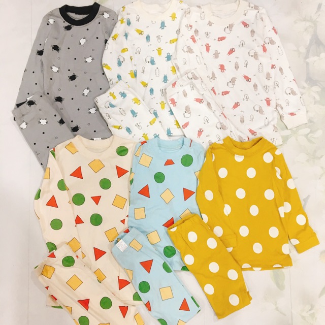 Bộ đồ ngủ xuất hàn (nhỏ hơn 1 size)