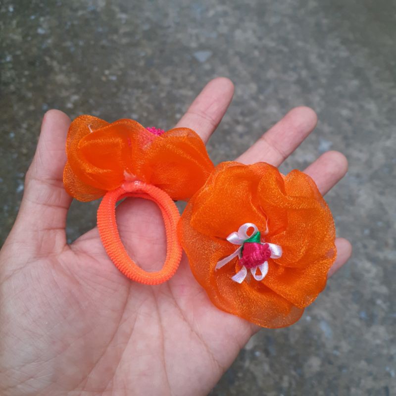 Một cặp thun cột tóc đính vải cho bé