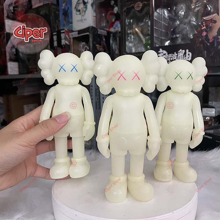 Mô hình Kaws 8in - 20cm - Phản Quang