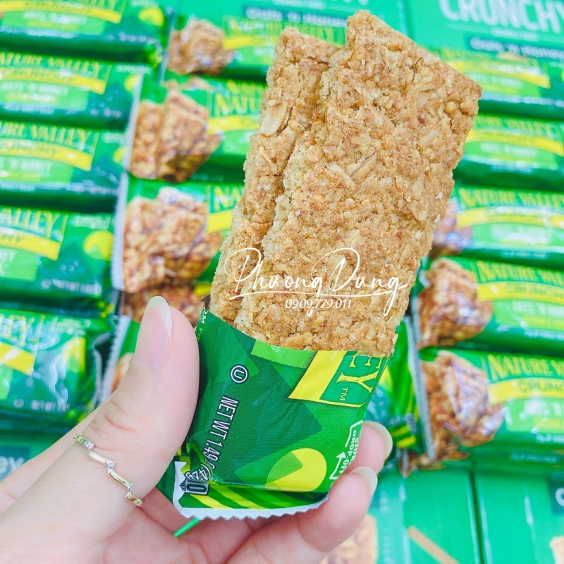 Thanh bánh ngũ cốc yến mạch Crunchy Granola bars oats honey Nature Valley Mỹ