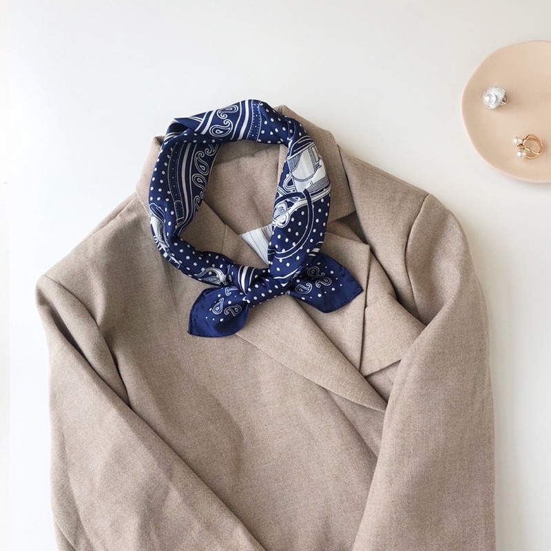 Khăn lụa in hình cỗ xe ngựa size 55x55cm - Maben