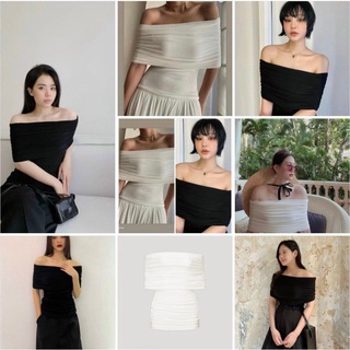 Áo thun trắng trễ vai ngang lớn