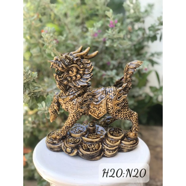 Tượng gốm Kỳ Lân