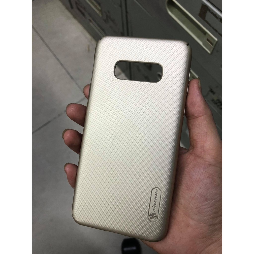 Ốp Lưng Samsung Galaxy S10e Hiệu Nillkin Dạng Sần