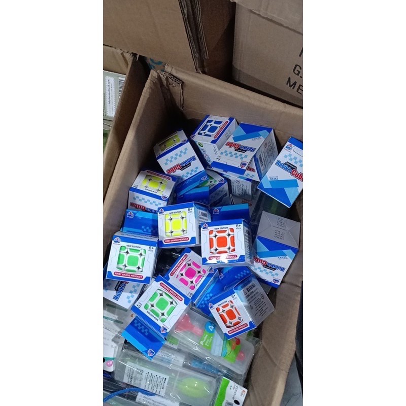 Rubik cube 3x3, đồ chơi tăng tư duy cho bé