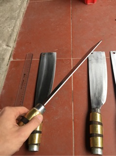 dao phay pha để thái chặt thịt gà
