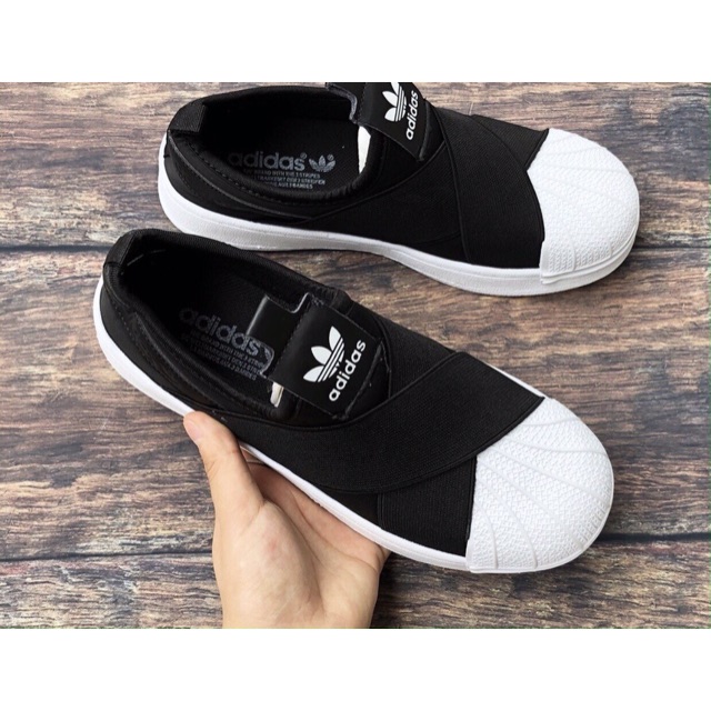 Giày thể thao Adidas sò chéo