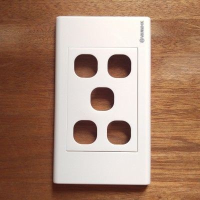Mặt 5 lỗ công tắc Sino Vanlock S185X (Seri S18)