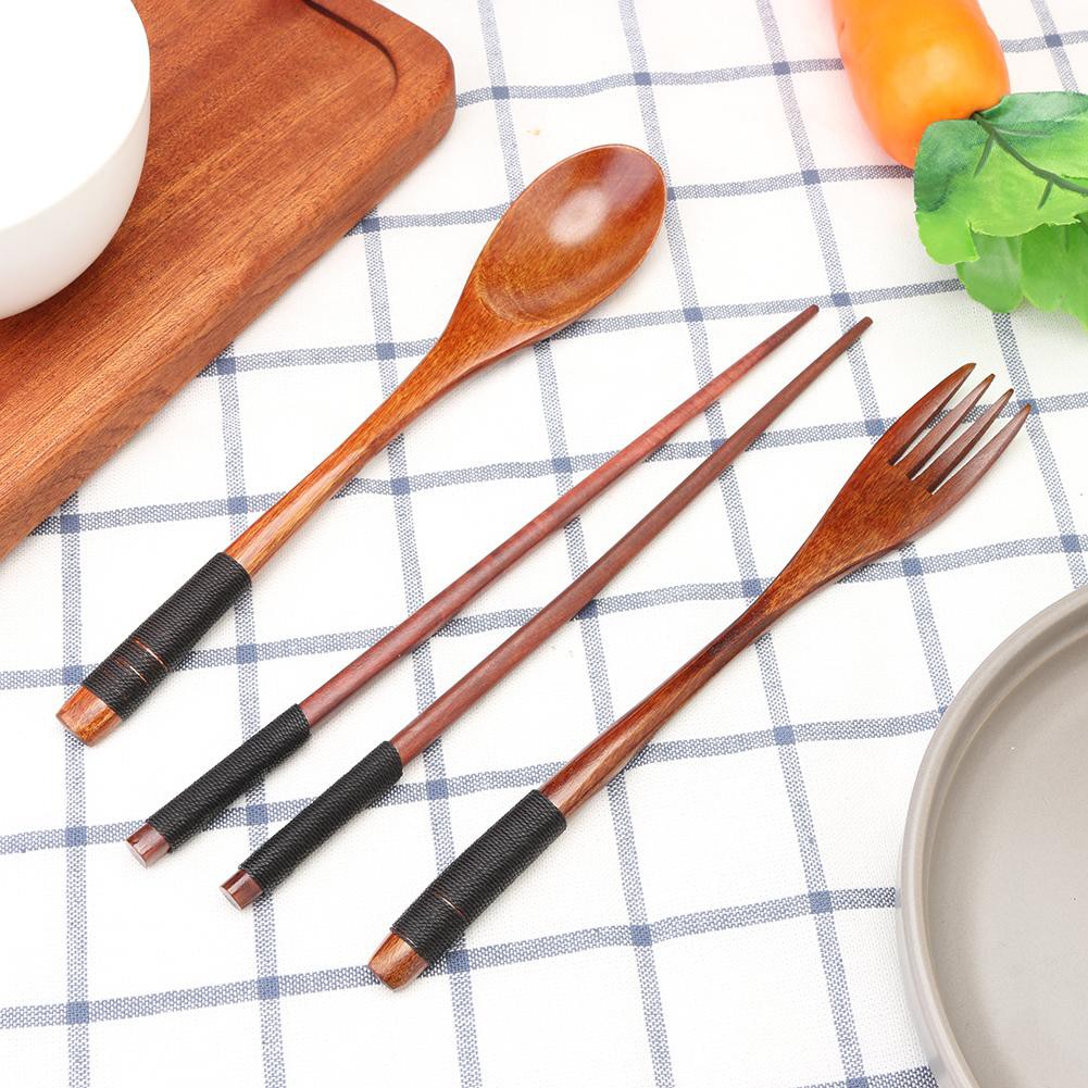 Bộ muỗng nĩa đũa bằng gỗ phong cách Nhật Bản