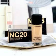 Kem nền MAC NC20 Studio Fix Fluid foundation SPF 15 (30ml)