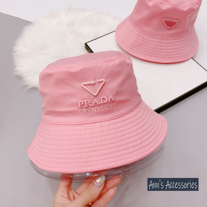 Mũ Bucket Prada Mới, Thiết Kế Đội 2 Mặt Với 2 Kiểu Dáng Logo Cực Chất, Mũ Vải Gió Cao Cấp, Kháng Nước Chống Bụi Hiệu Qua