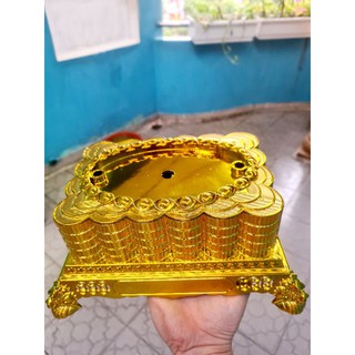 gốc cây cành vàng lá ngọc lớn