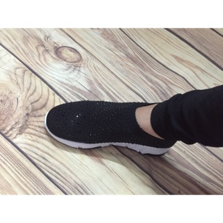 Giày bệt xuất dư