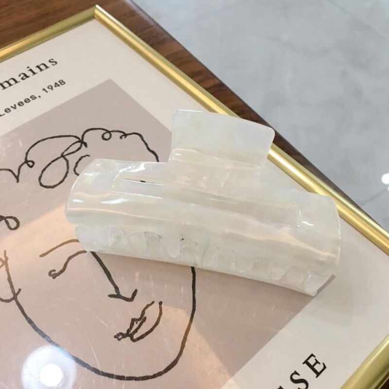 Kẹp Càng Cua Cỡ Lớn Họa Tiết Hình Học Cho Nữ