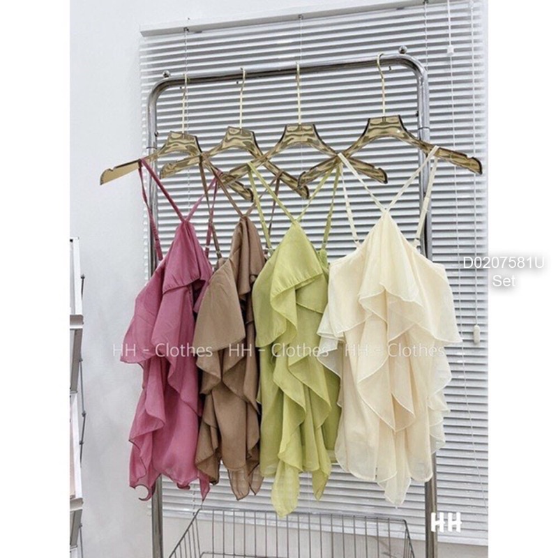 Set 3 món áo sơ mi tay dài bo chun phối áo gilê kèm chân váy xếp ly