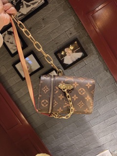 TÚI LV CASE UNISEX NEW 2019