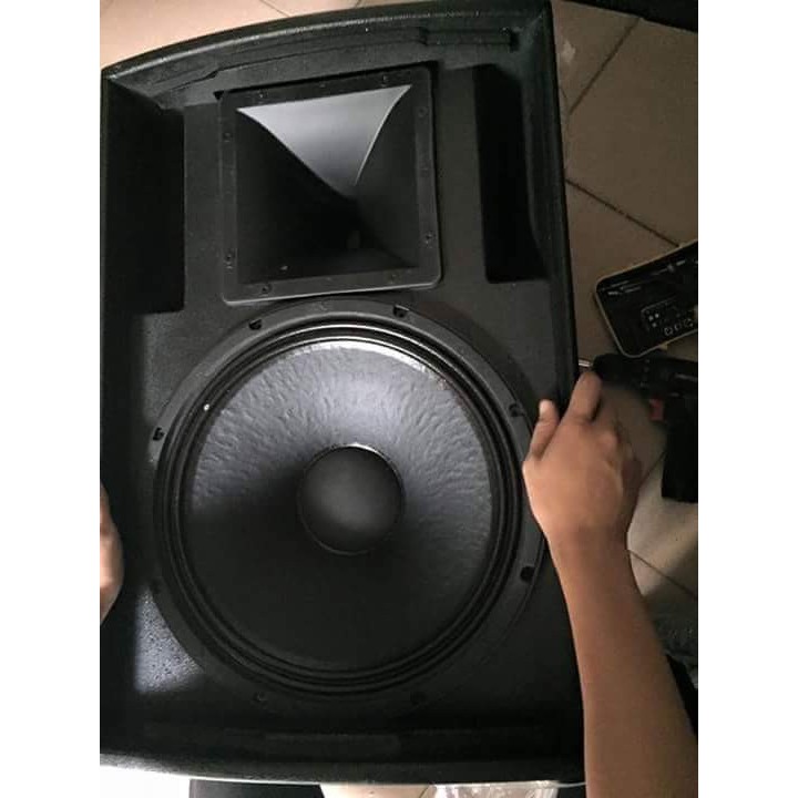 ĐÔI LOA KARAOKE BASS 40 NHẬP KHẨU MARTIN F15+