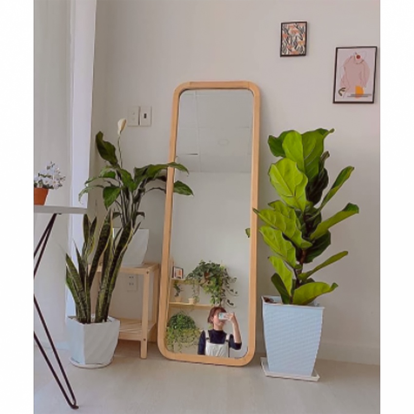 Gương soi toàn thân khung gỗ có chân bo cạnh nịnh dáng kích thước 45x120cm guonghoangkim mirror KG0001