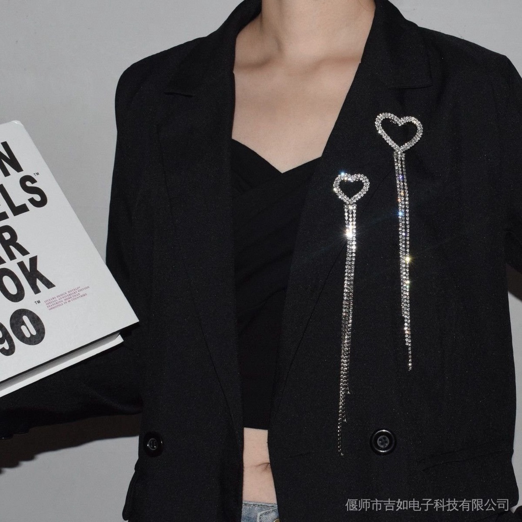 Ghim Cài Áo Khoác Vest Dáng Dài Đính Đá Phối Tua Rua Hình Trái Tim Thời Trang Chất Lượng Cao Chống Chói