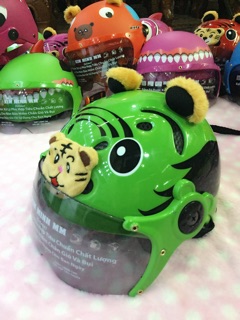 Mũ bảo hiểm có kính