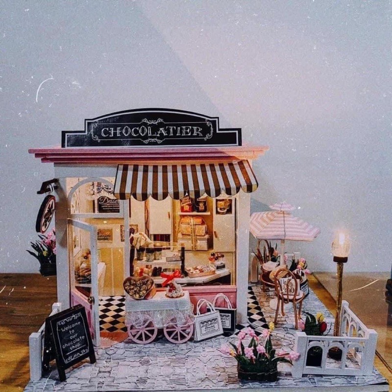 c007 mô hình lắp ghép tiệm chocolate bằng gỗ(có mika,keo,đèn)