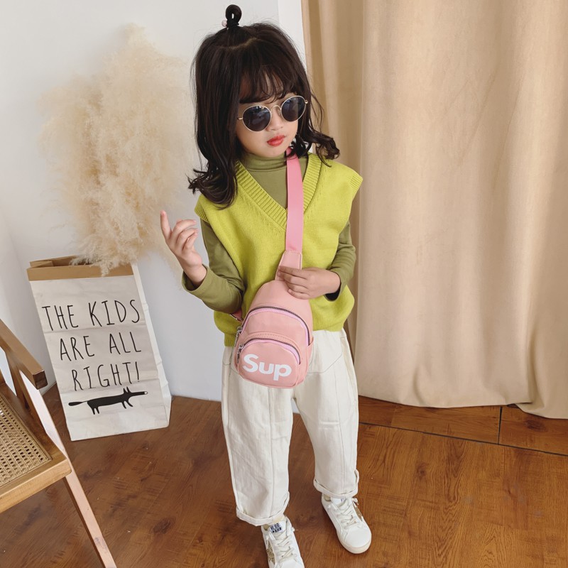 Túi đeo chéo trước ngực kiểu dáng thời trang cho bé