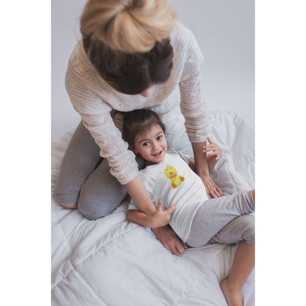 Áo Thun Bé Gái - Em vịt đáng yêu ngây thơ Unisex Cao Cấp SKT20-02598