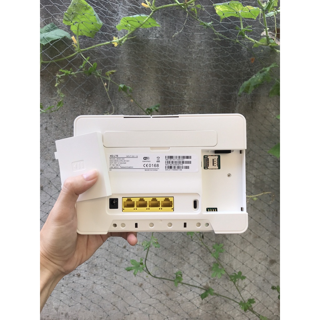 [HỎA TỐC] Bộ phát Wifi 4G CPE B535-333 CAT 4 Tốc độ 300Mbps