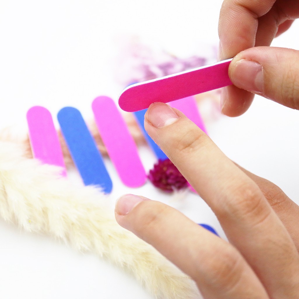 Dũa móng mini siêu tiện lợi cho thợ nail