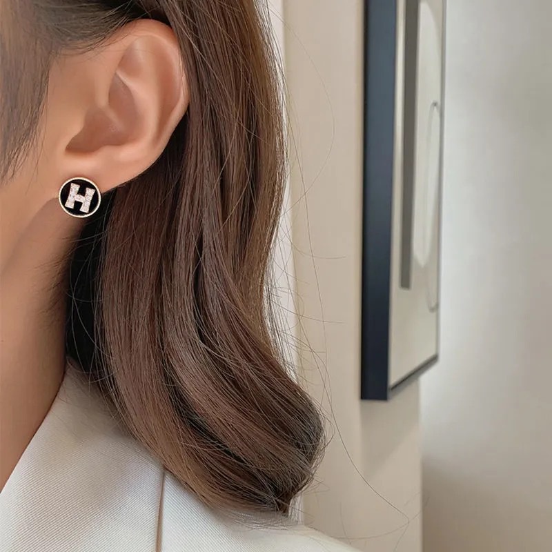 Bông tai nữ chữ H thời trang đính đá hoa tai cá tính mới